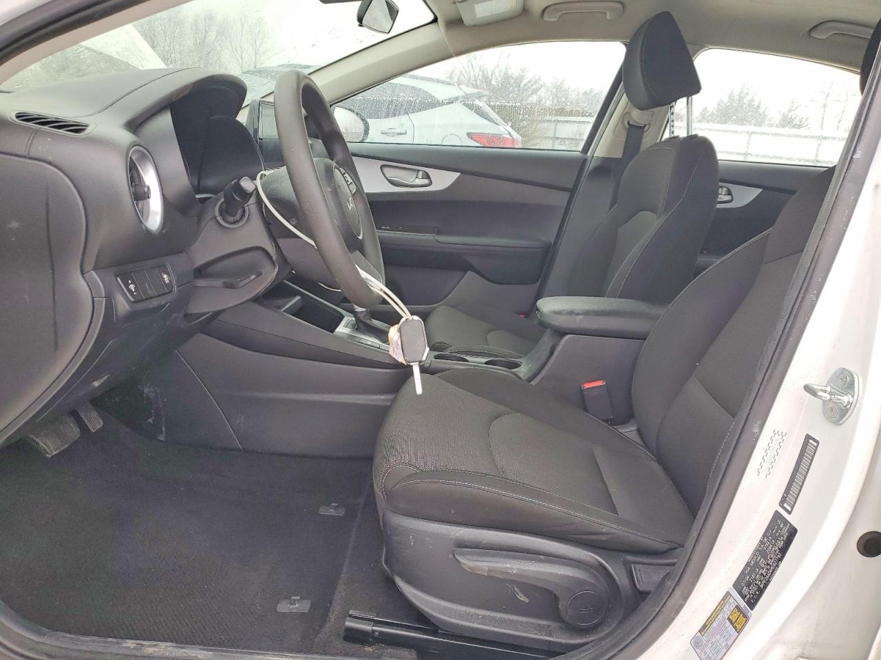 2024 KIA FORTE LX photo 7
