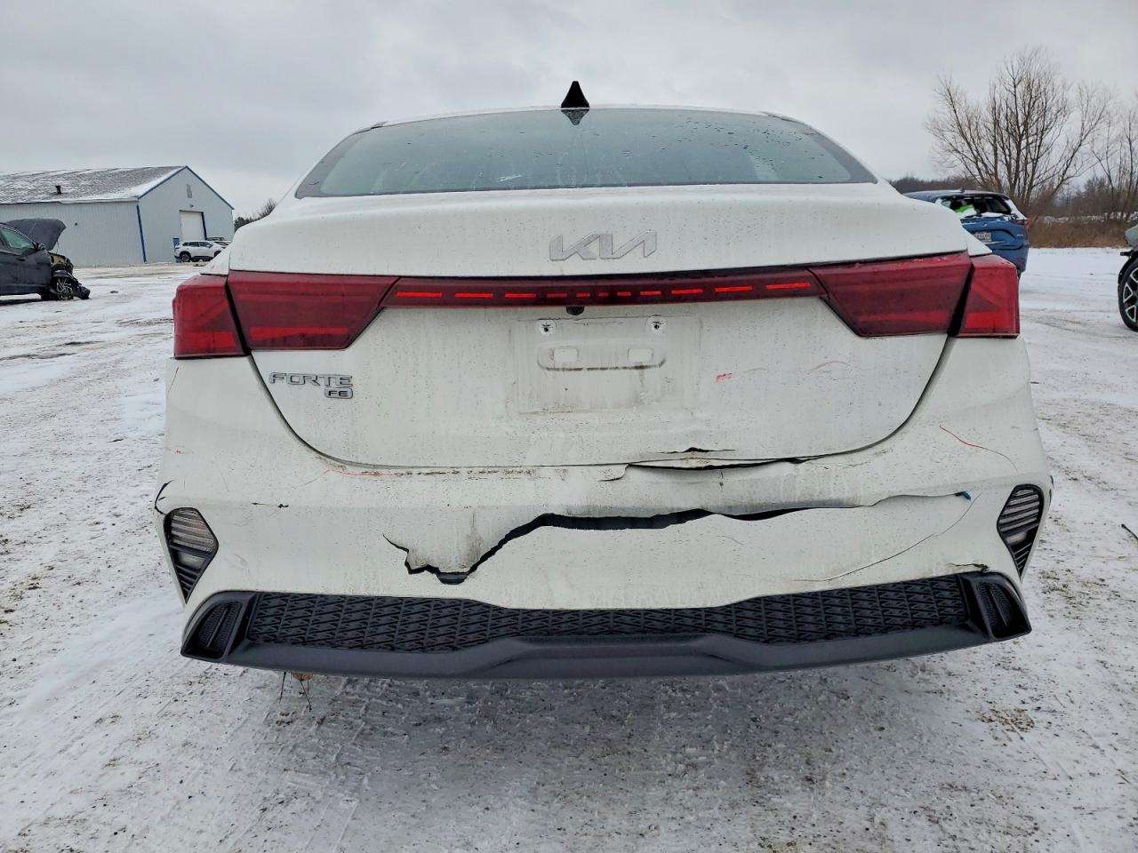2024 KIA FORTE LX photo 6