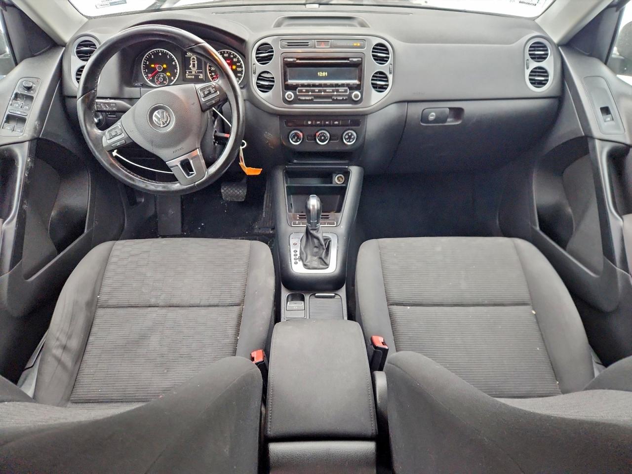 2013 VOLKSWAGEN TIGUAN S photo 8