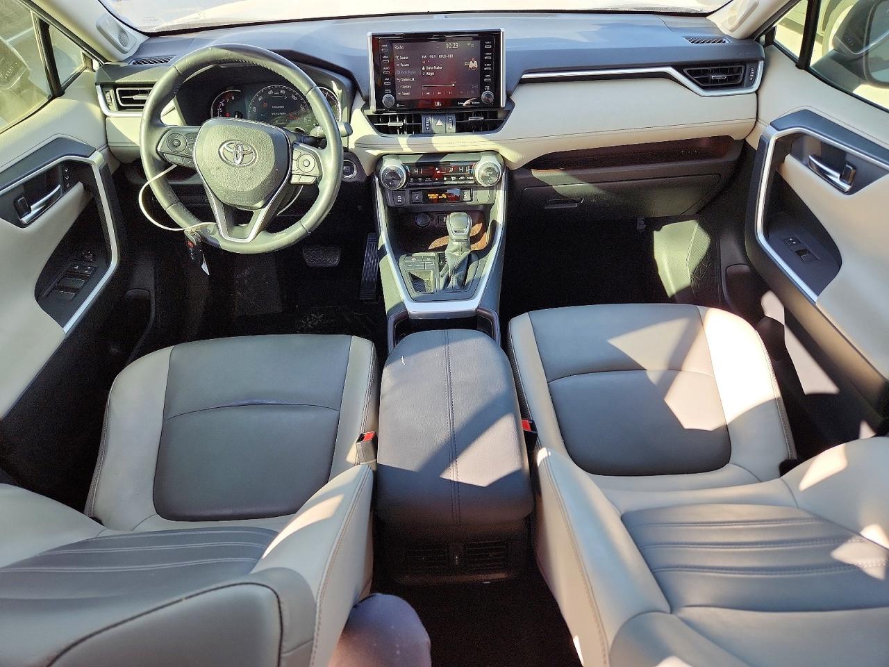 2019 TOYOTA RAV4 LIMITED photo 8