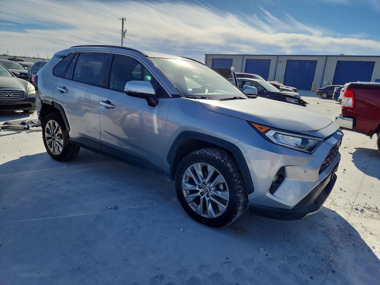 2019 TOYOTA RAV4 LIMITED photo 4