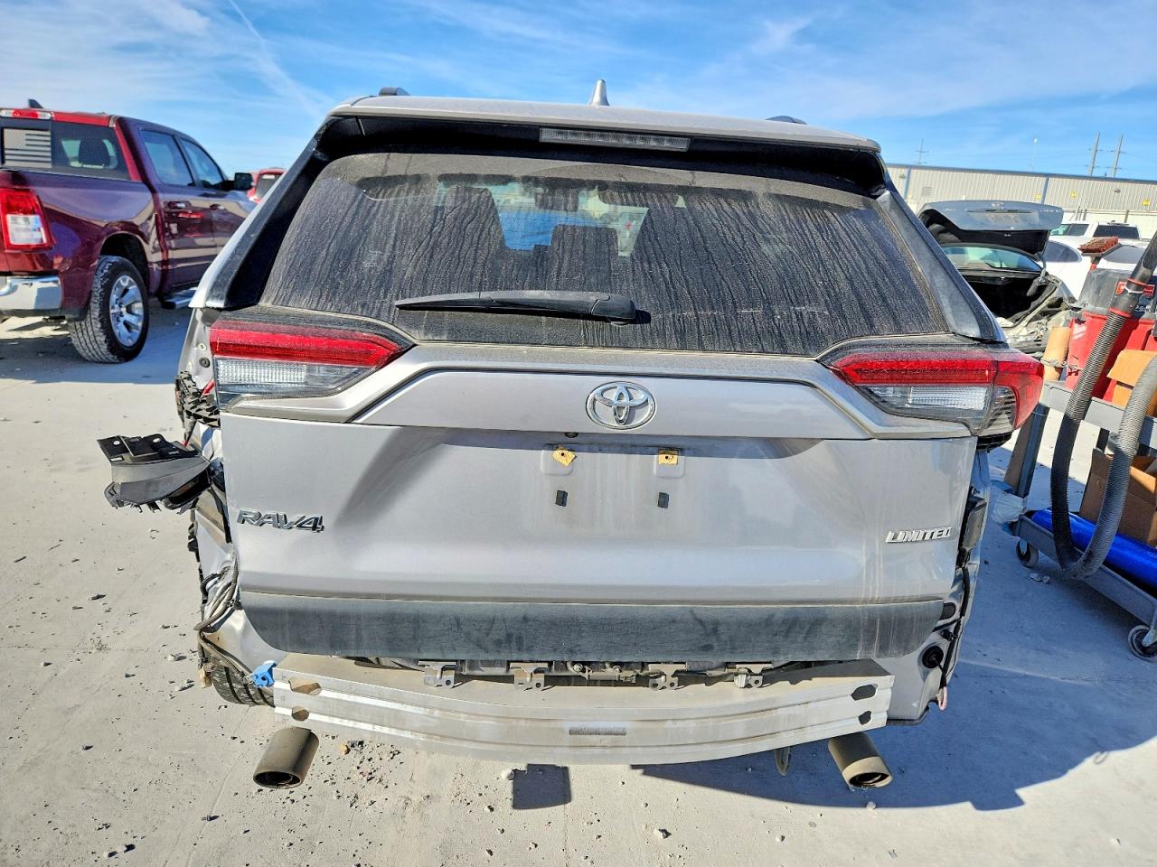 2019 TOYOTA RAV4 LIMITED photo 6