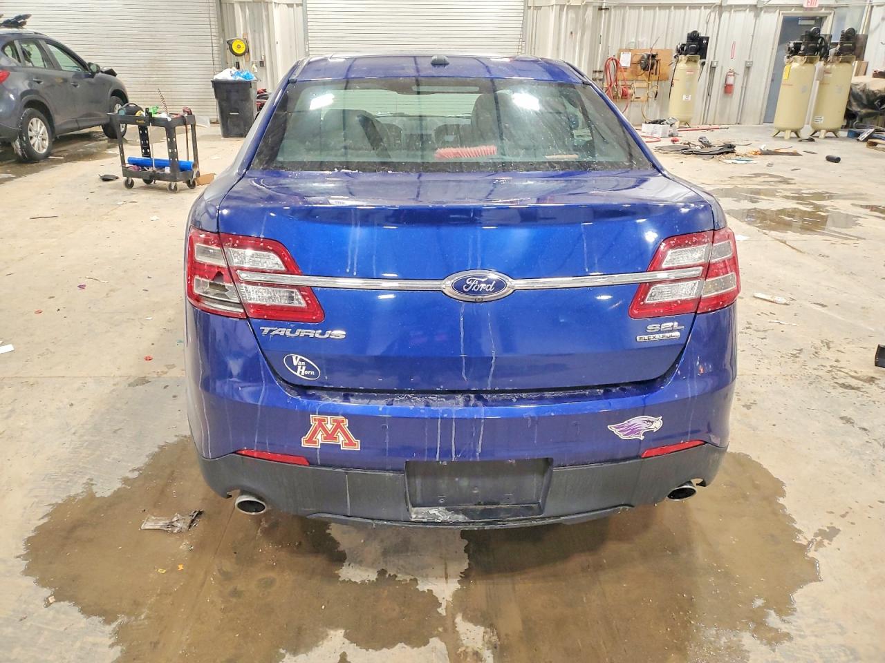 2015 FORD TAURUS SEL photo 6