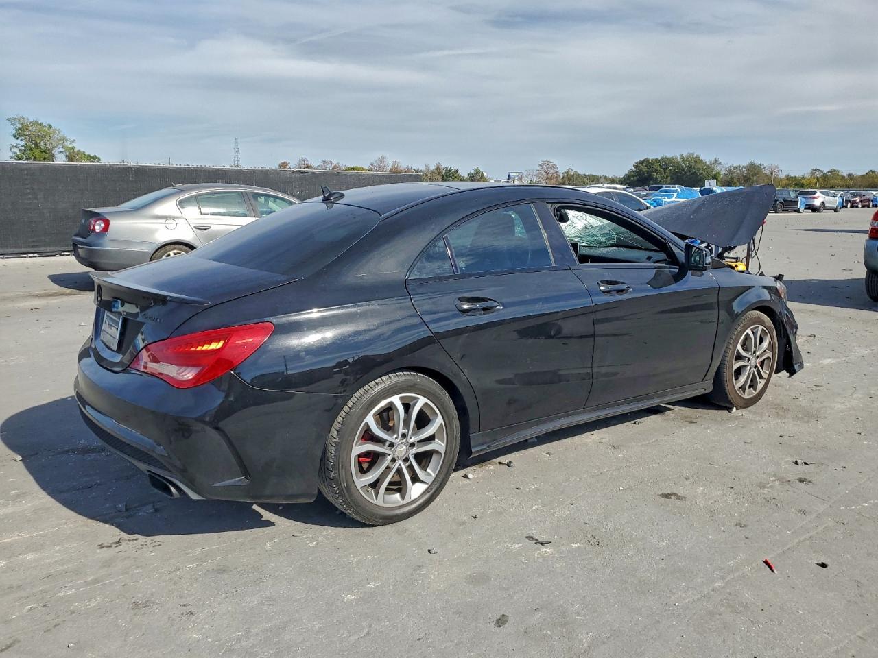 2016 MERCEDES-BENZ CLA 250 4MATIC photo 3
