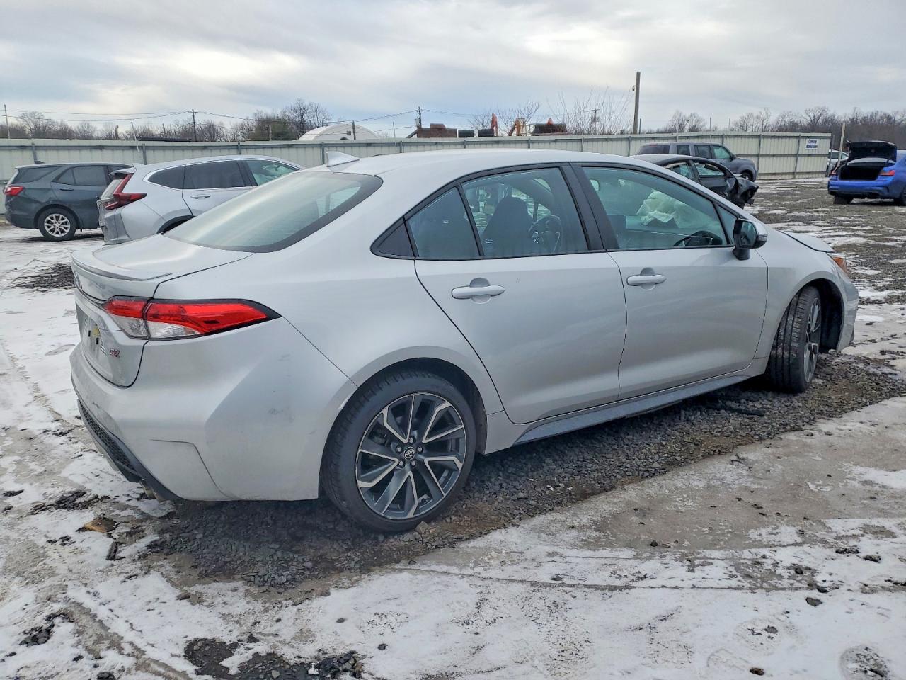2022 TOYOTA COROLLA SE photo 3