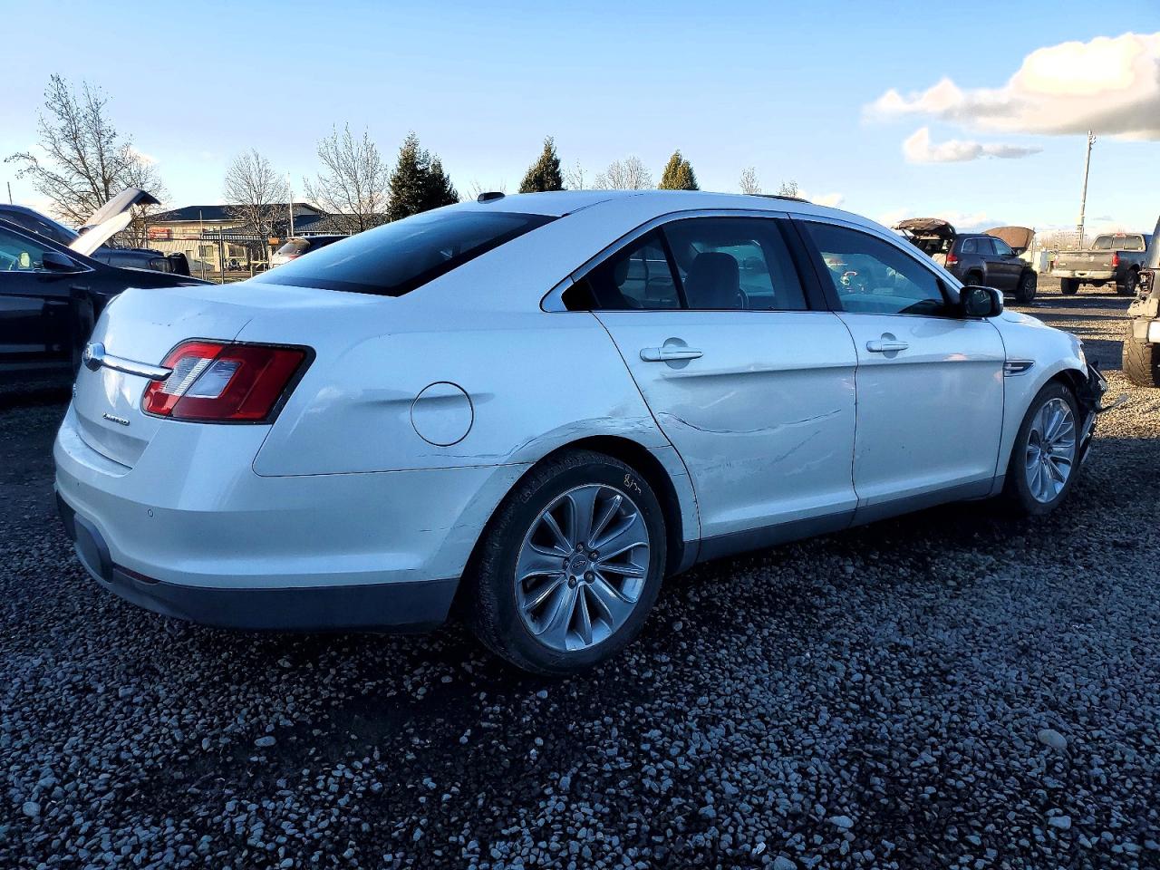 2011 FORD TAURUS LIMITED photo 5