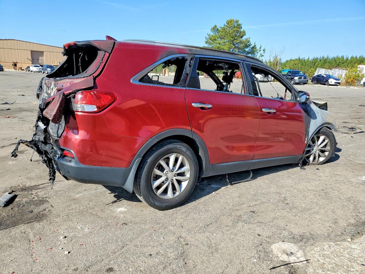 2016 KIA SORENTO LX photo 3