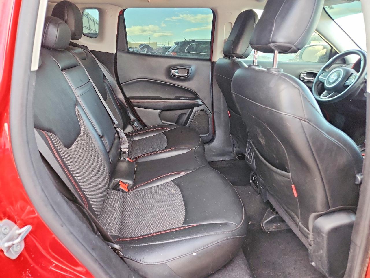 2019 JEEP COMPASS TRAILHAWK photo 11