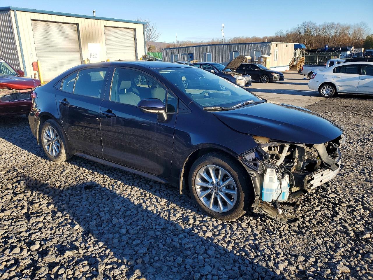 2022 TOYOTA COROLLA LE photo 4