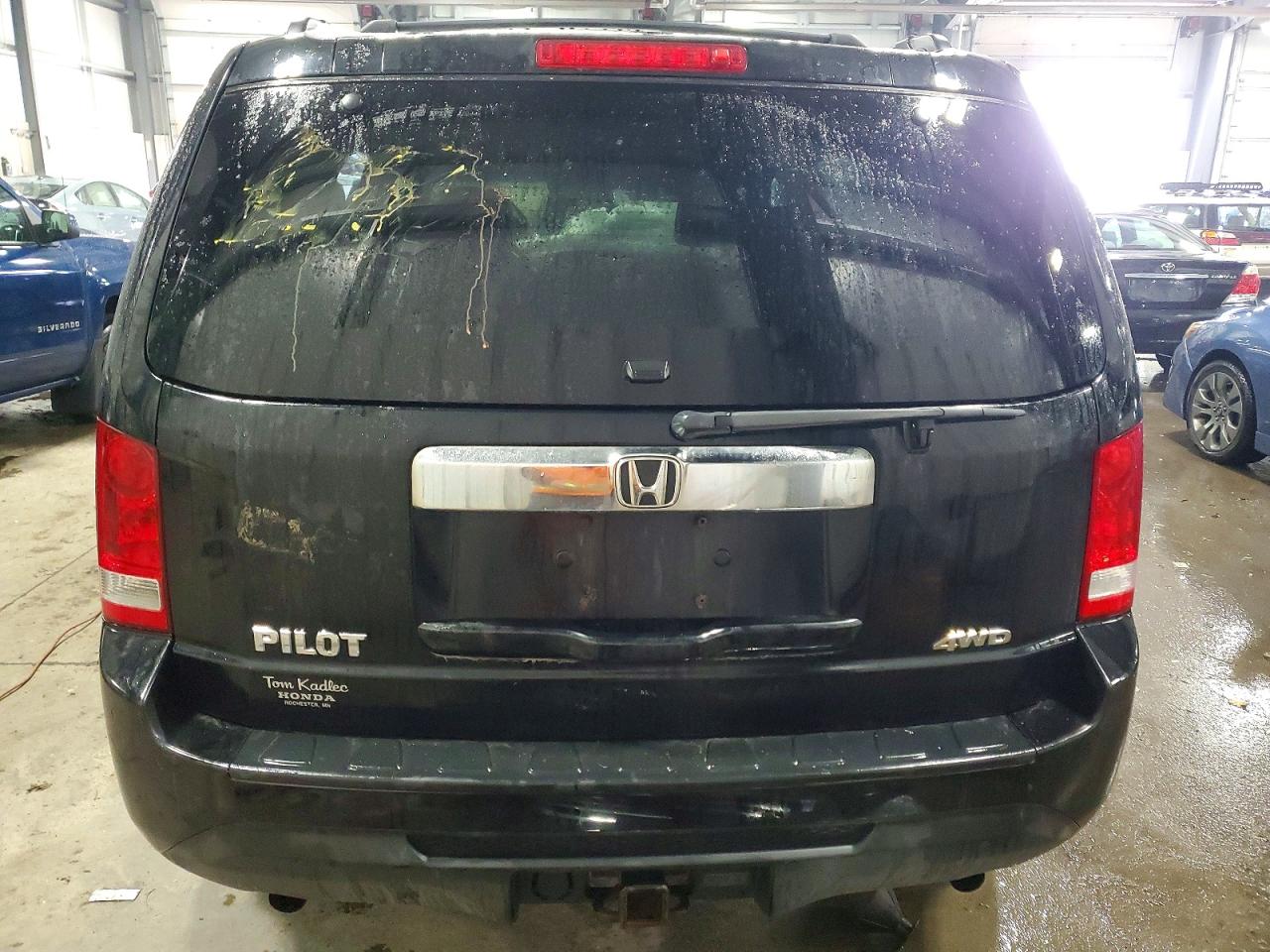 2012 HONDA PILOT LX photo 6