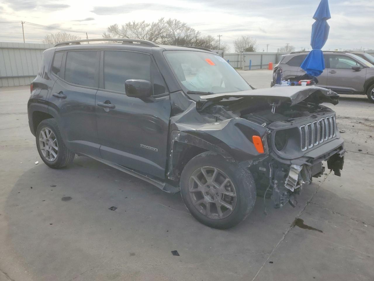 2019 JEEP RENEGADE LATITUDE photo 4