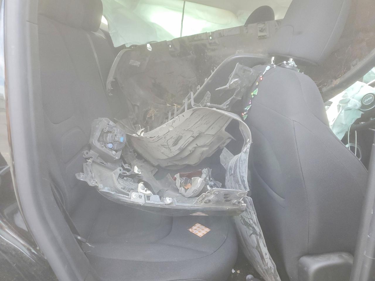 2019 JEEP RENEGADE LATITUDE photo 11