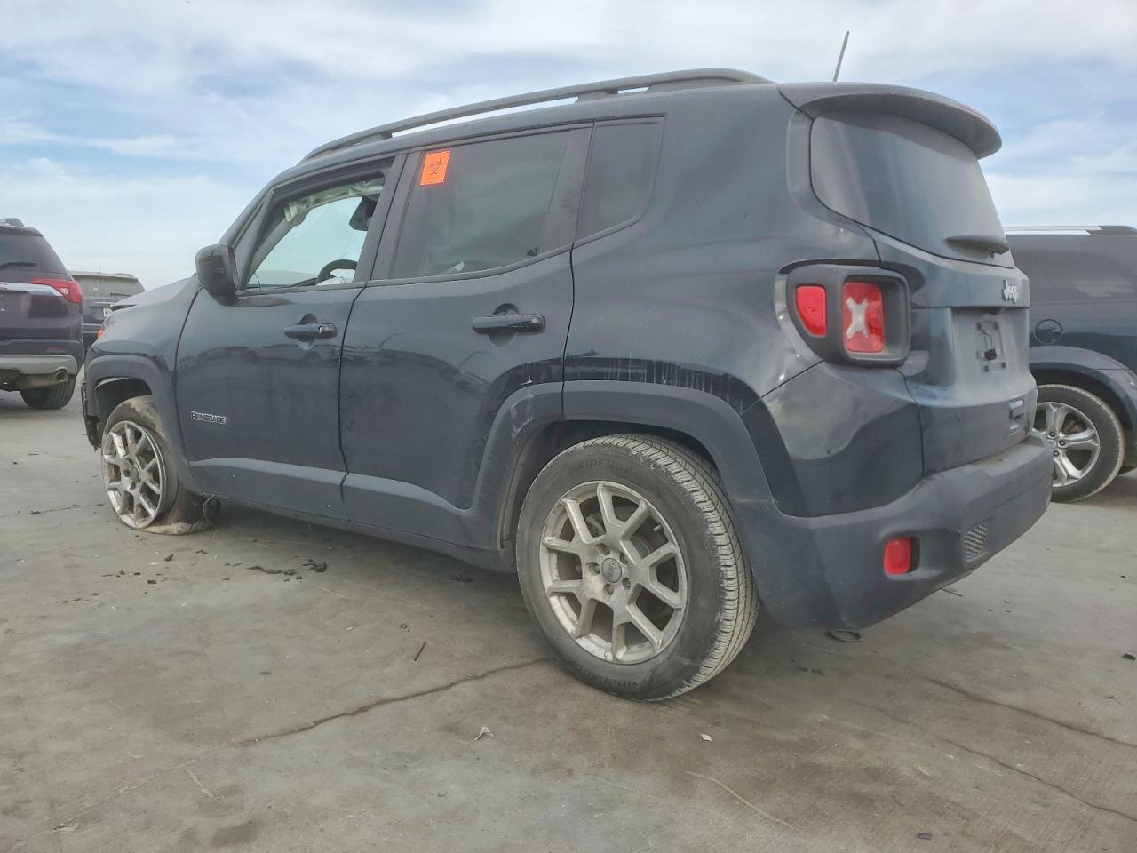 2019 JEEP RENEGADE LATITUDE photo 2