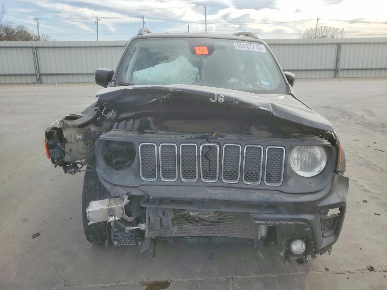 2019 JEEP RENEGADE LATITUDE photo 5