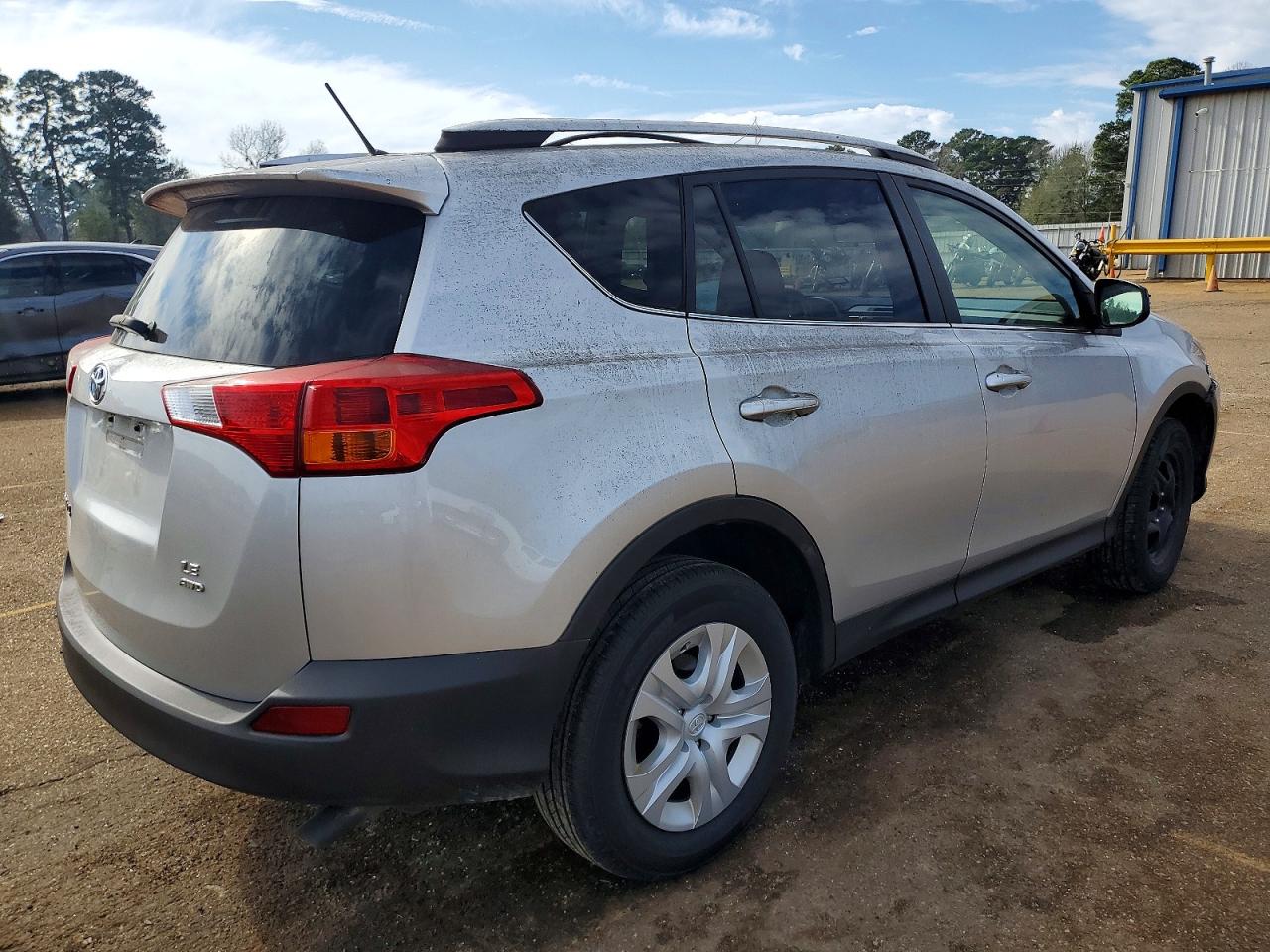 2013 TOYOTA RAV4 LE photo 5