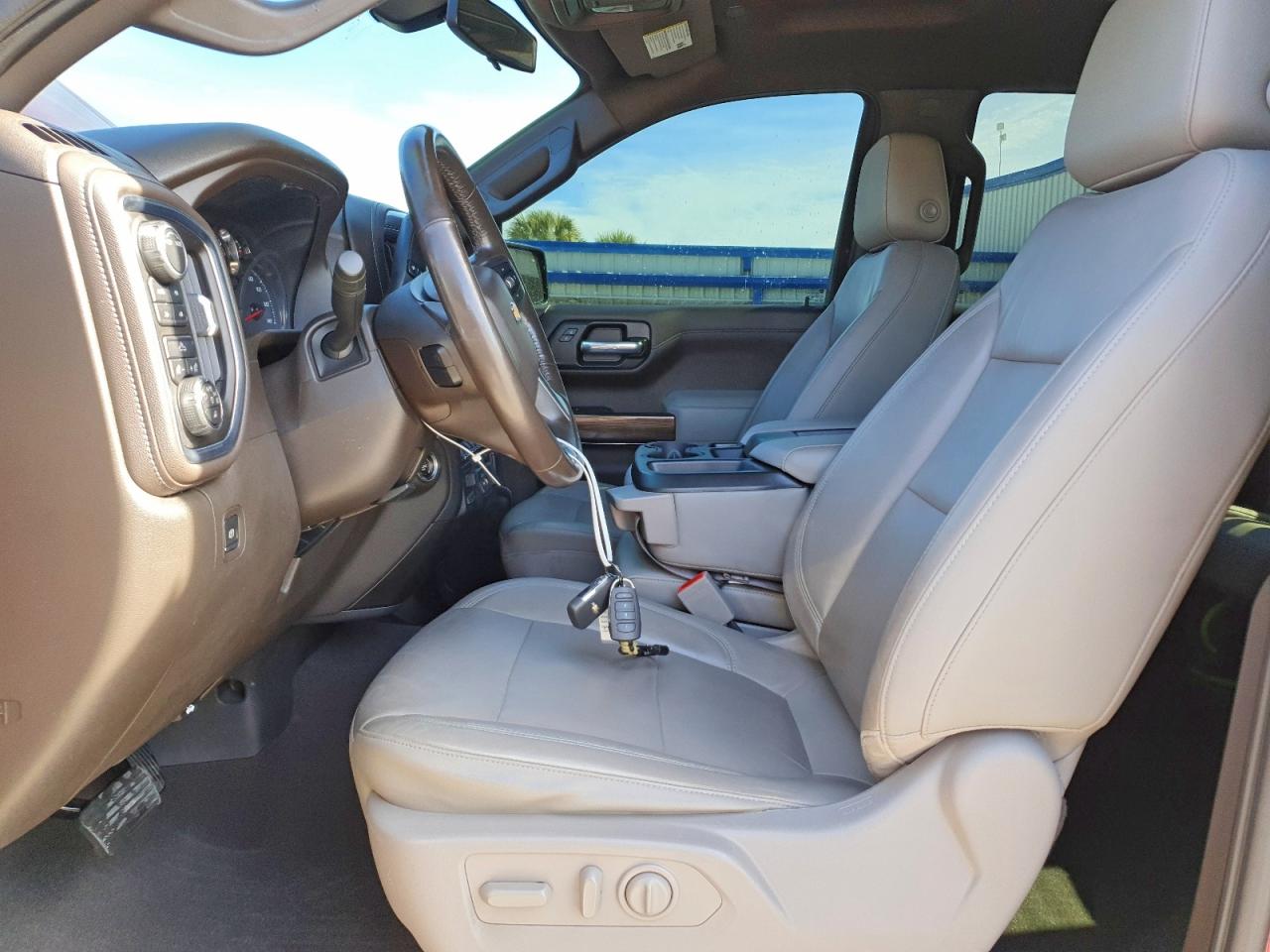 2020 CHEVROLET SILVERADO K1500 LT photo 7