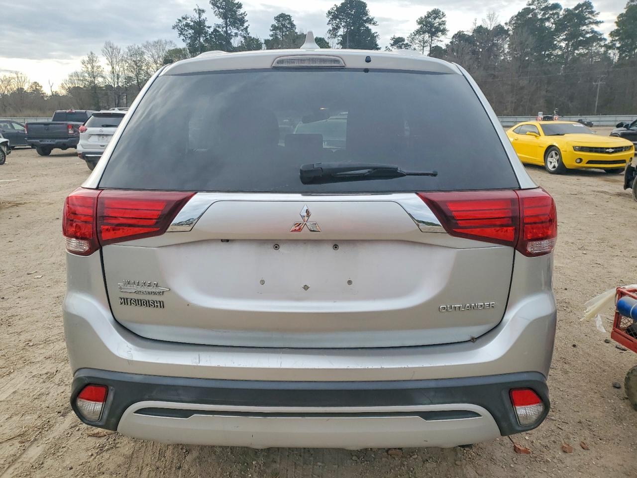 2019 MITSUBISHI OUTLANDER ES photo 6