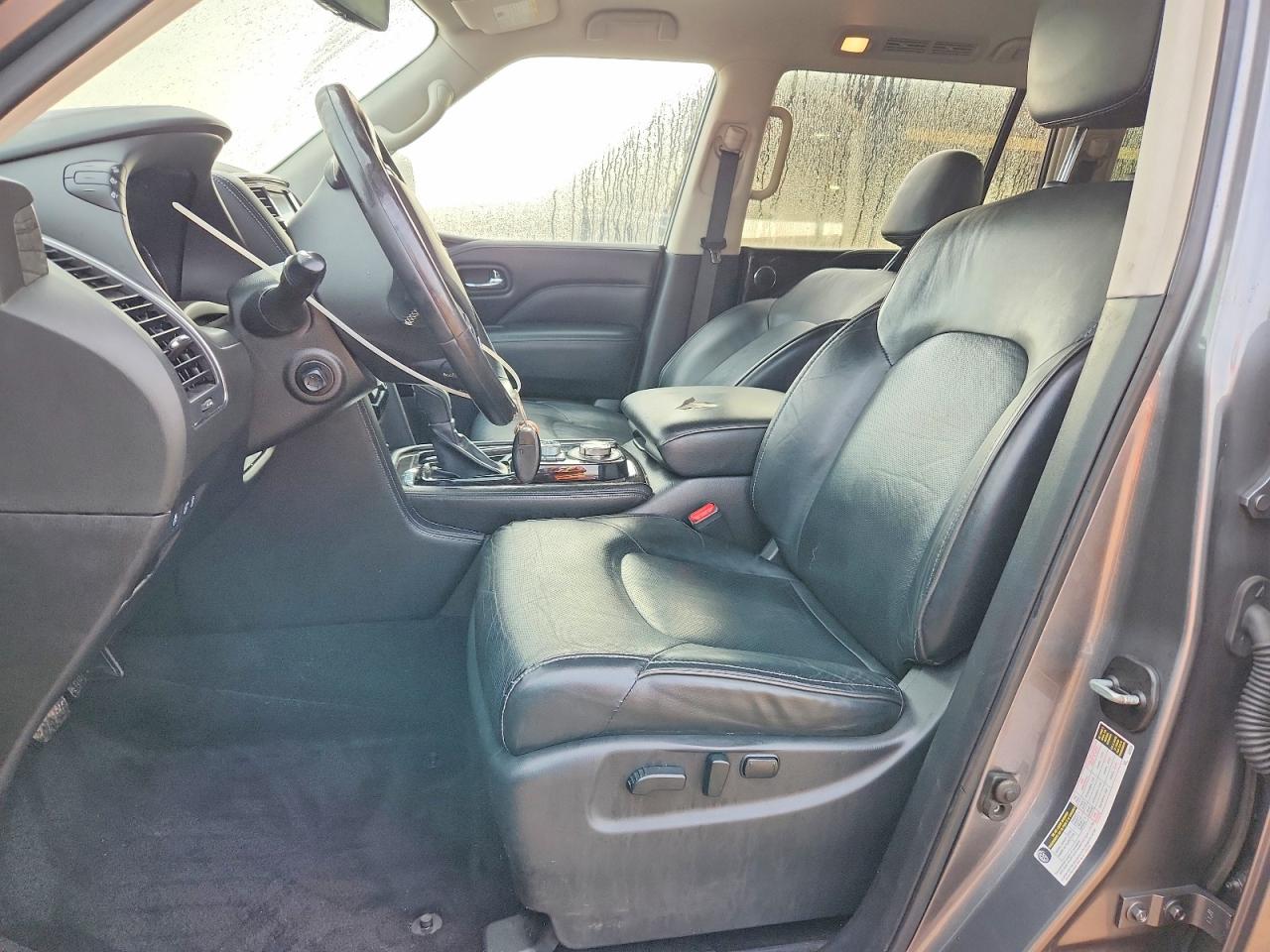 2021 INFINITI QX80 LUXE photo 7