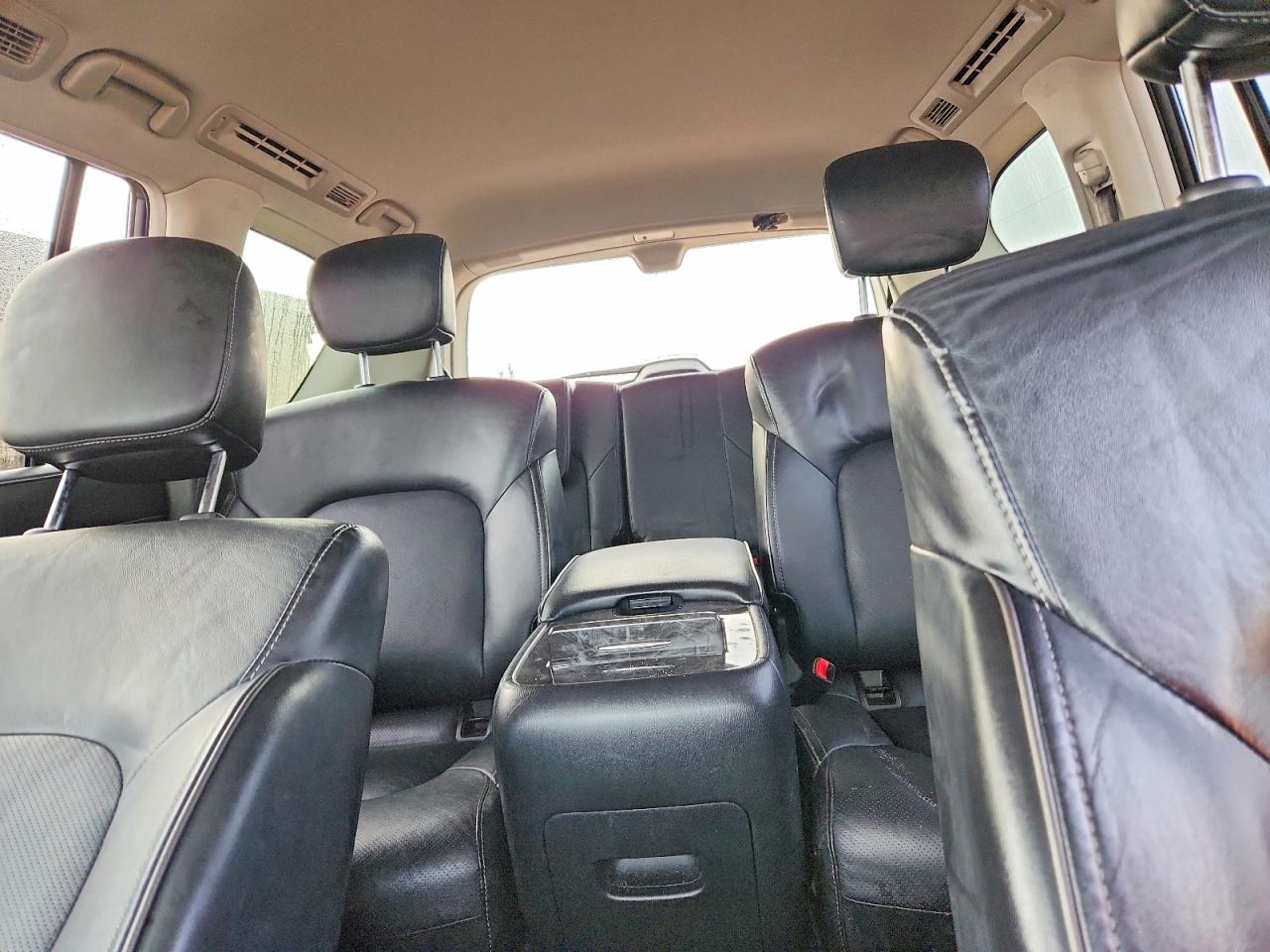 2021 INFINITI QX80 LUXE photo 10