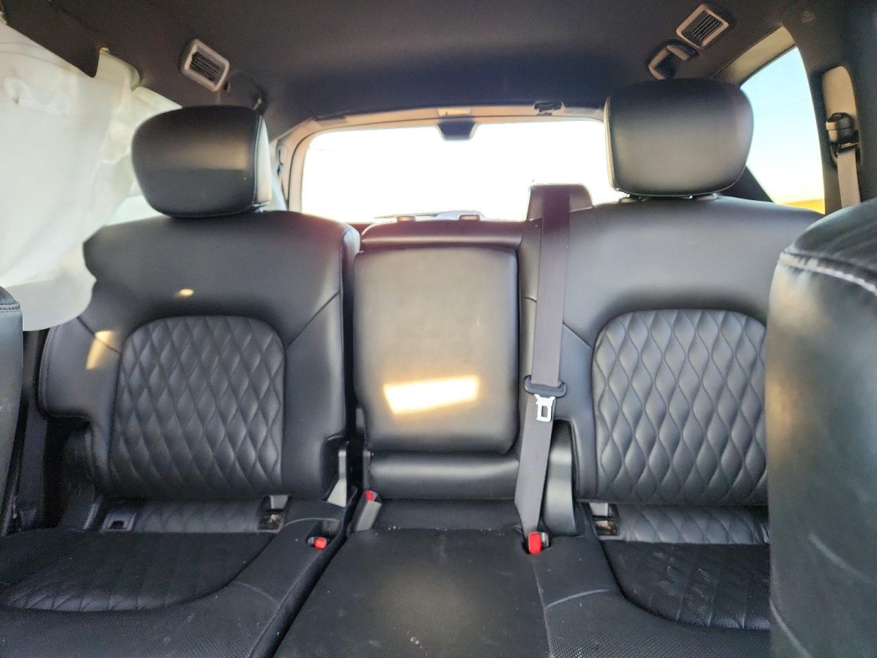 2022 INFINITI QX80 LUXE photo 10