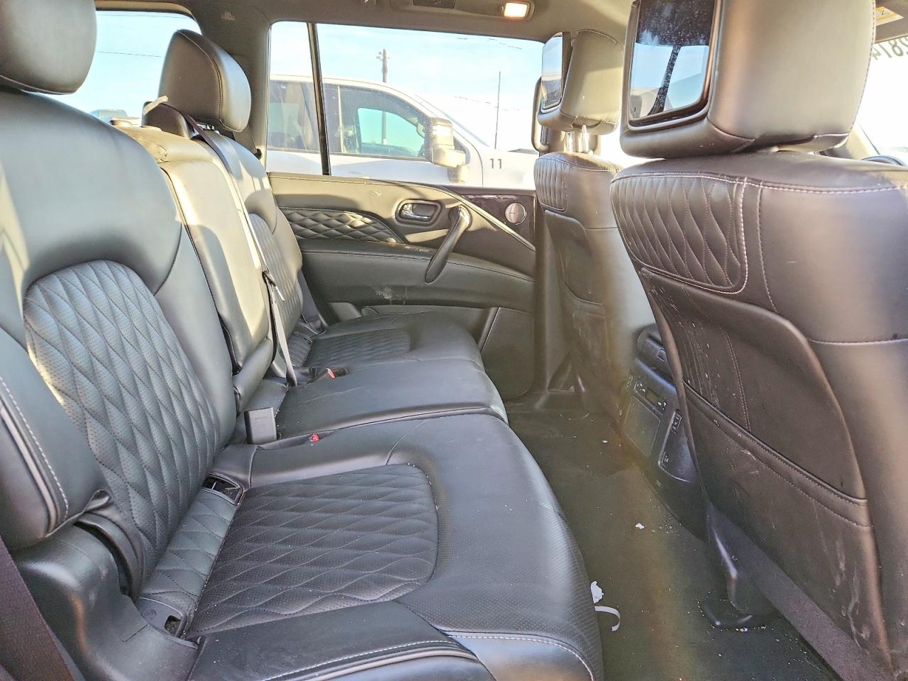 2022 INFINITI QX80 LUXE photo 11