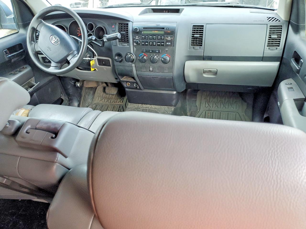 2010 TOYOTA TUNDRA DOUBLE CAB SR5 photo 8