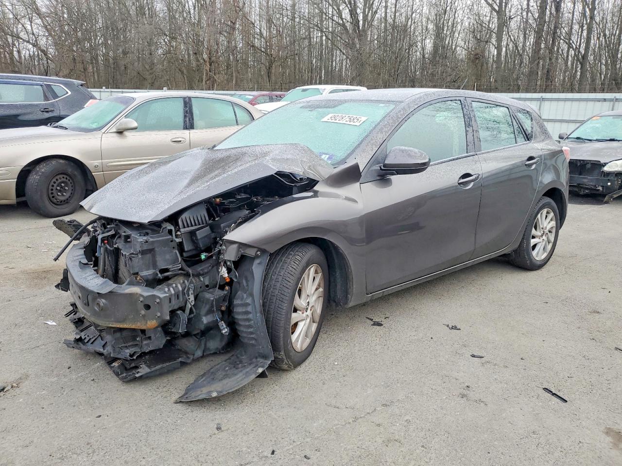 2013 MAZDA 3