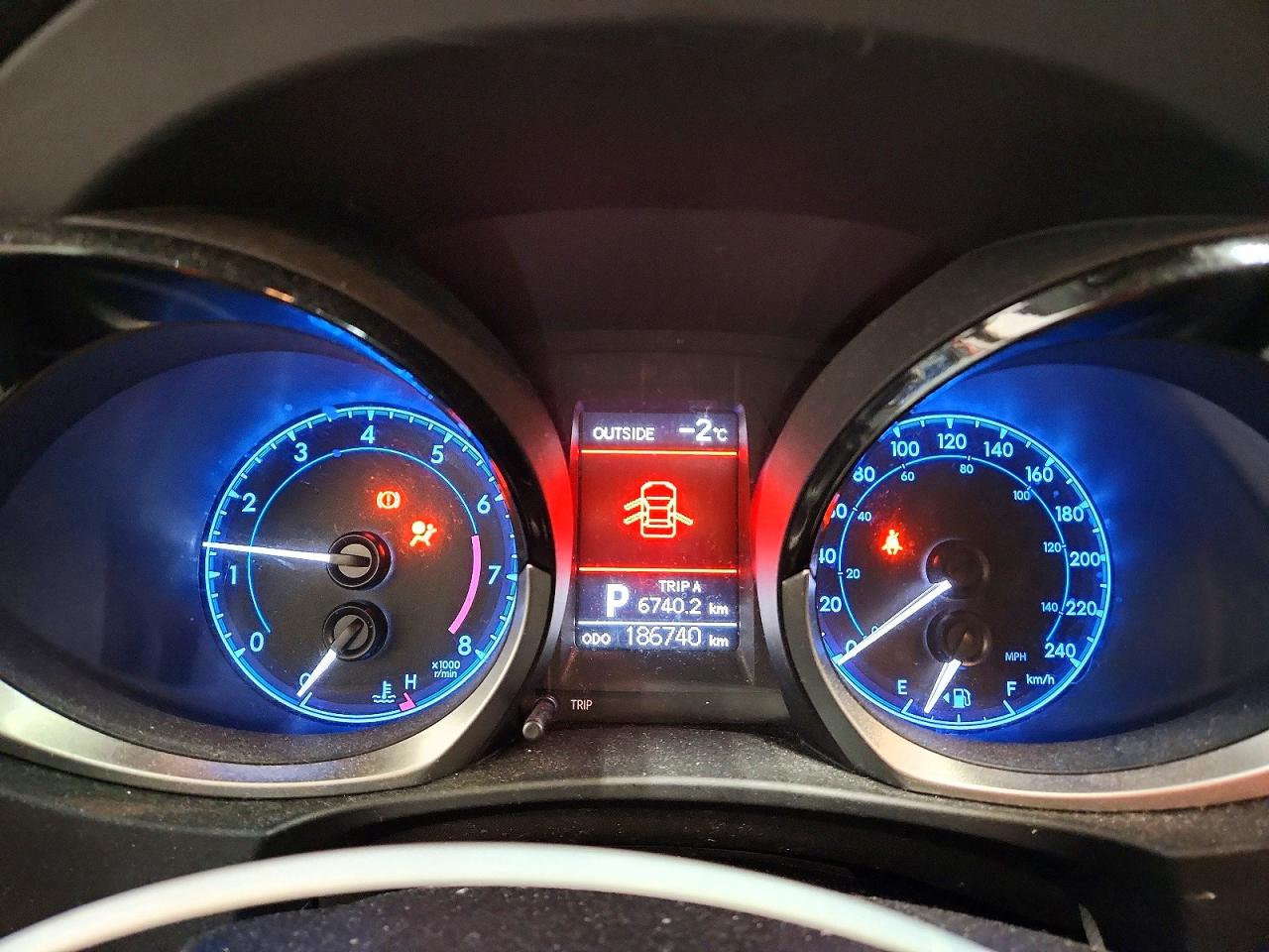 2016 TOYOTA COROLLA L photo 9