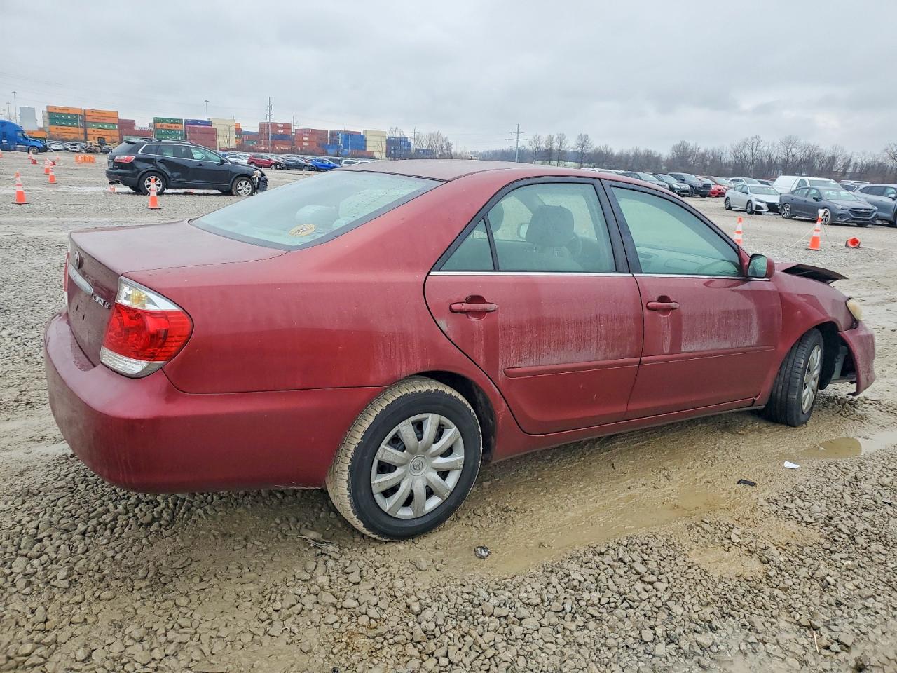 2005 TOYOTA CAMRY LE photo 3