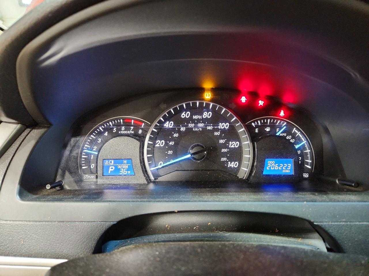 2012 TOYOTA CAMRY BASE photo 9