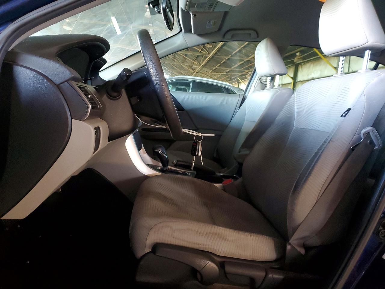 2015 HONDA ACCORD LX photo 7