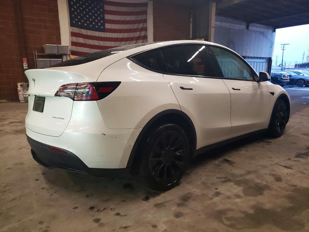 2021 TESLA MODEL Y photo 3