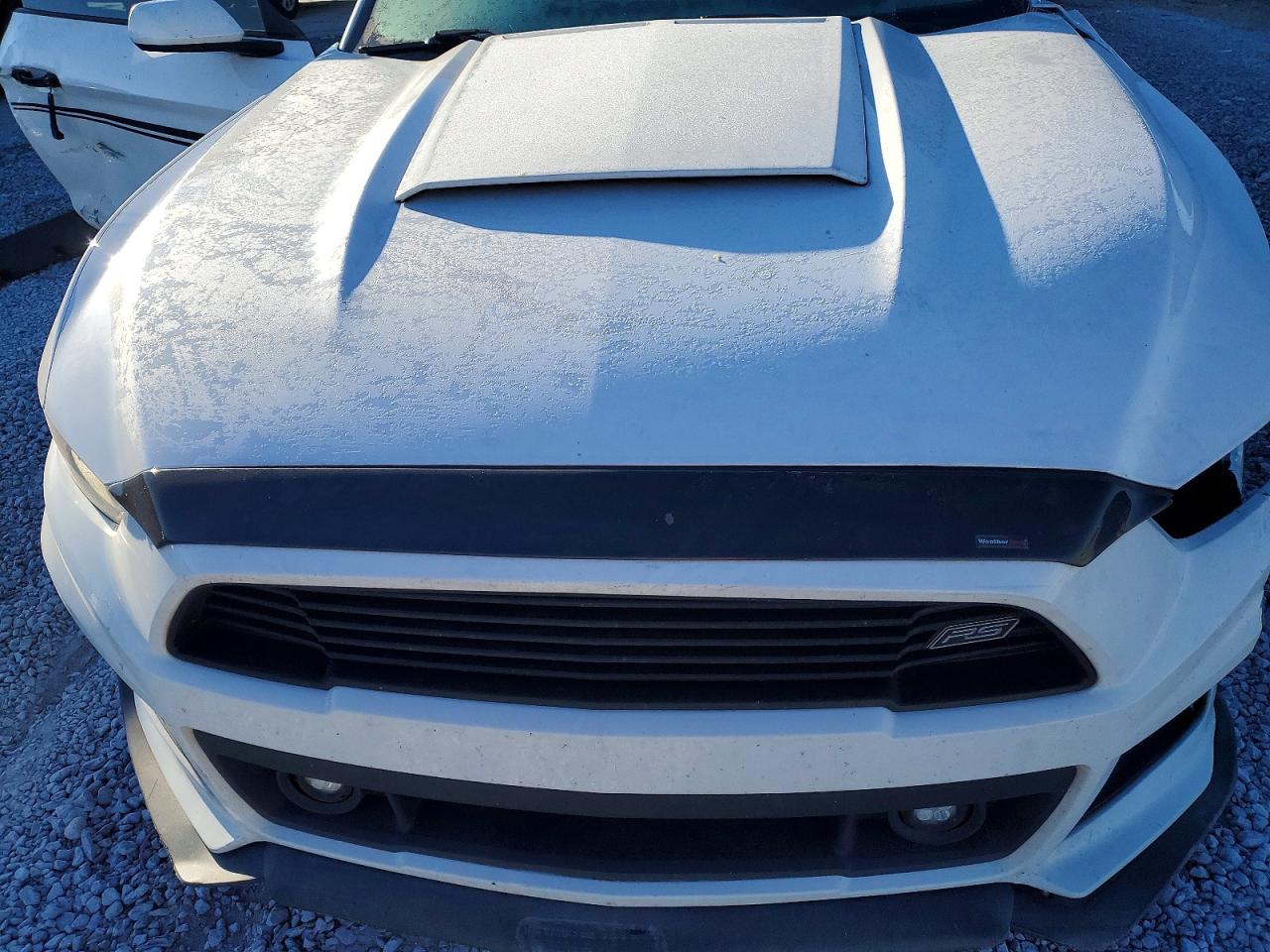 2017 FORD MUSTANG photo 11