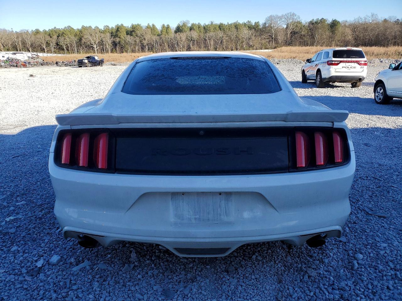 2017 FORD MUSTANG photo 6