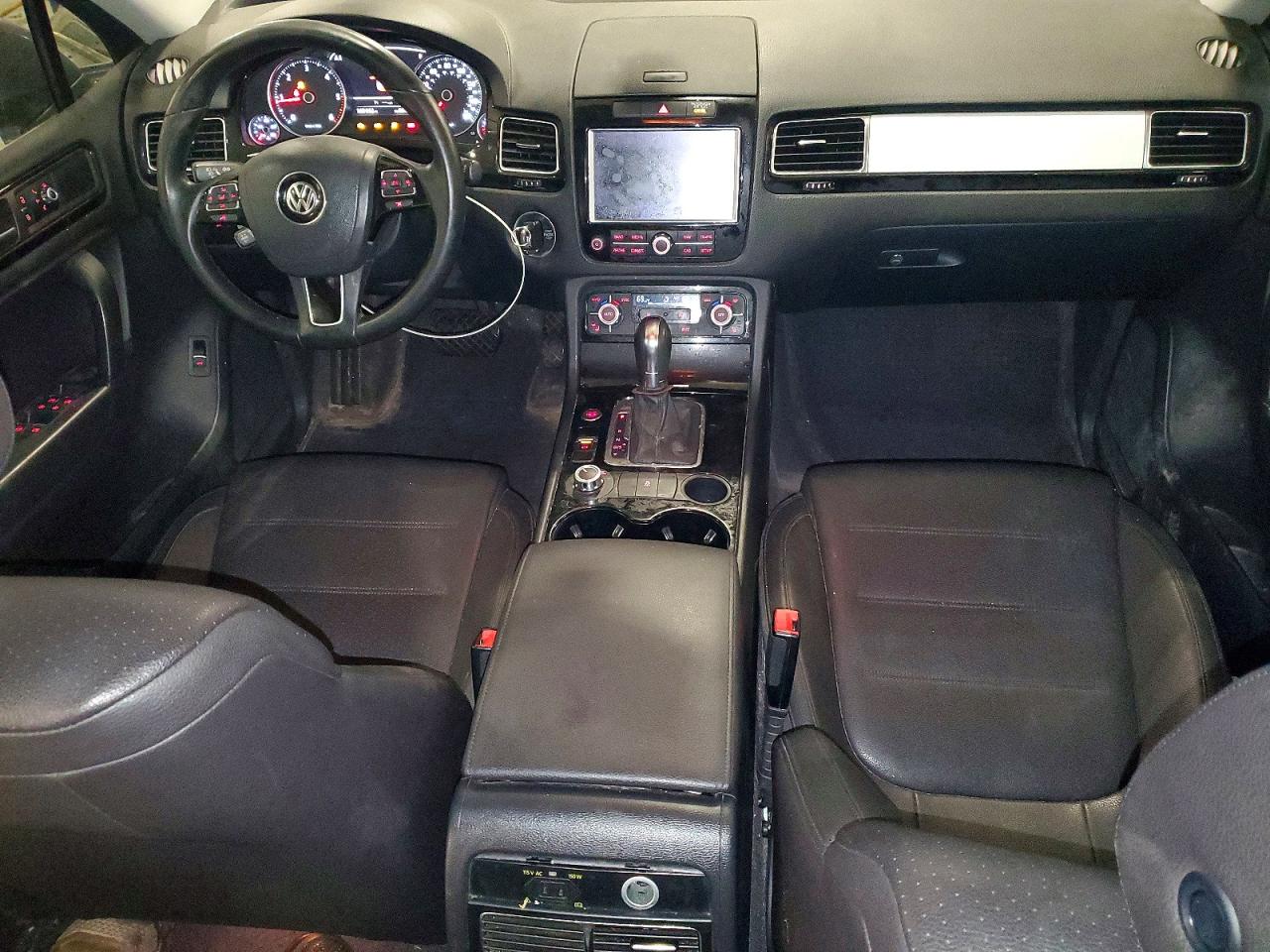 2014 VOLKSWAGEN TOUAREG V6 TDI photo 8