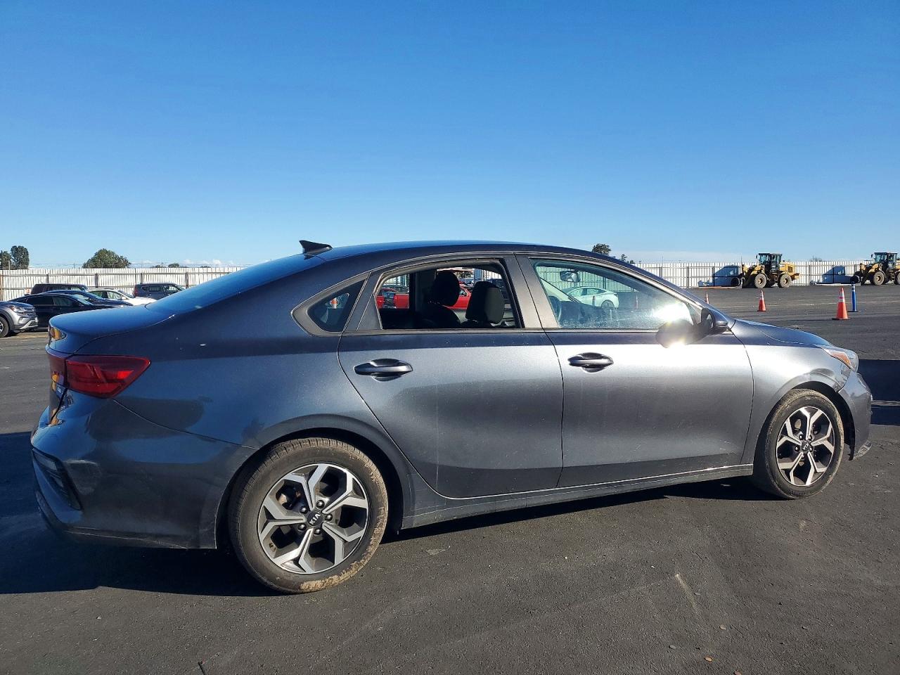 2021 KIA FORTE FE photo 3