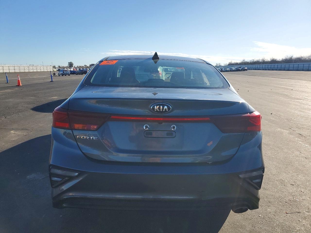 2021 KIA FORTE FE photo 6