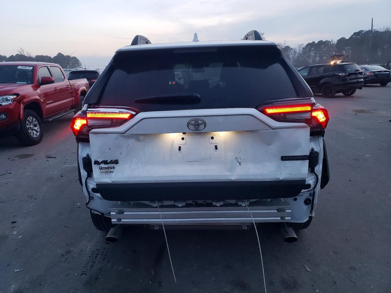 2024 TOYOTA RAV4 ADVENTURE photo 6