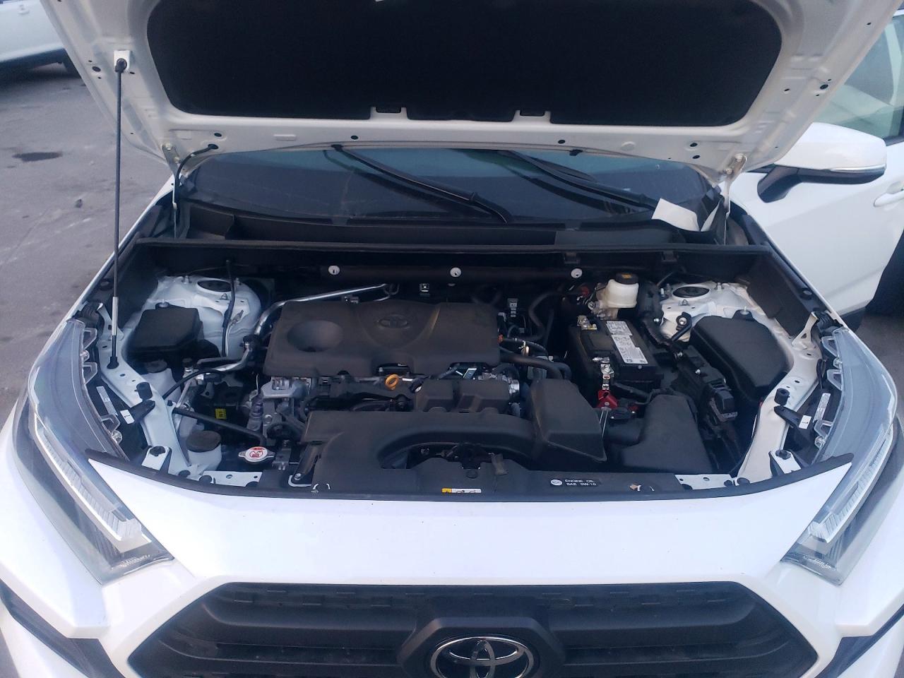2024 TOYOTA RAV4 ADVENTURE photo 12