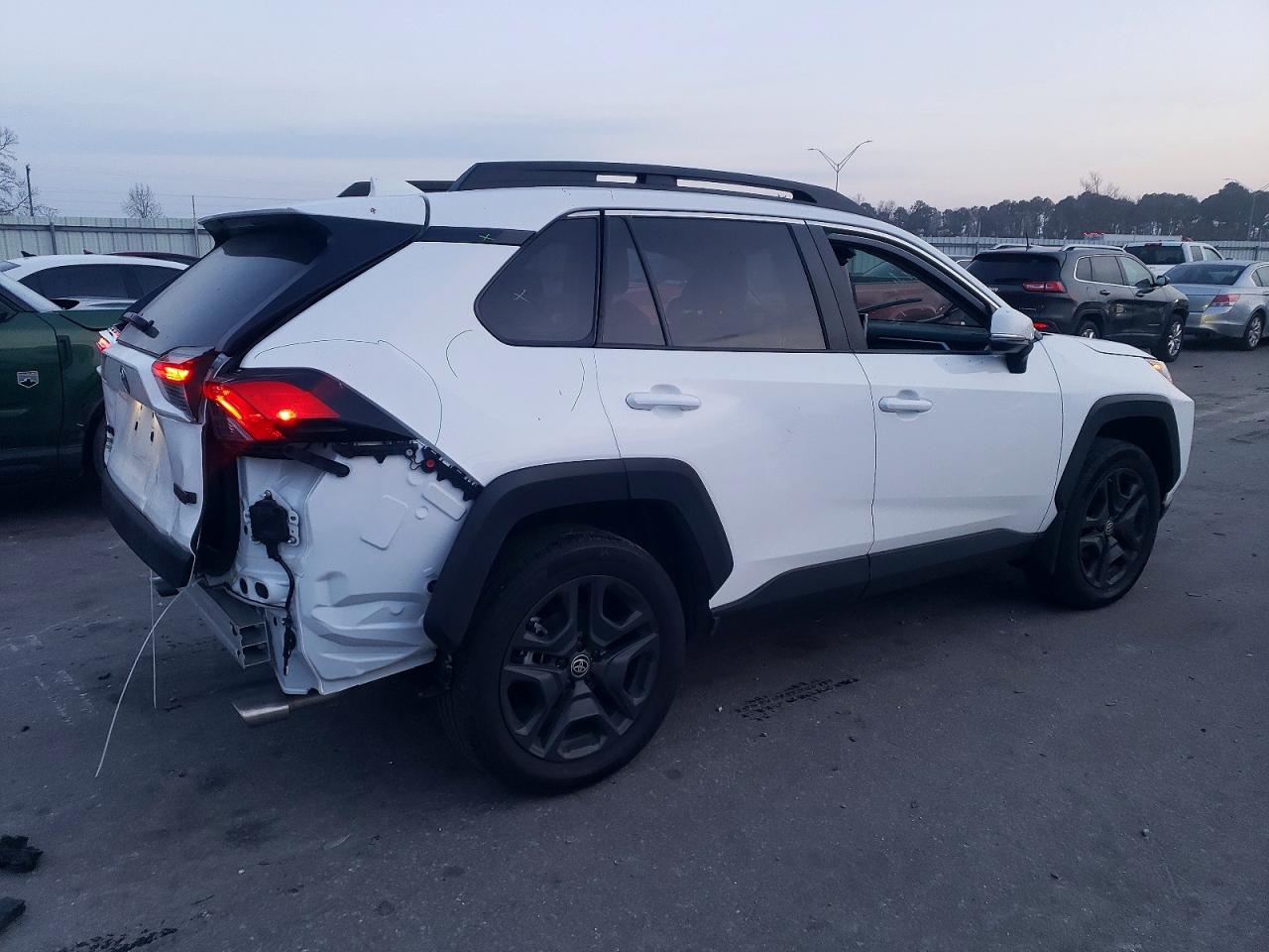 2024 TOYOTA RAV4 ADVENTURE photo 3