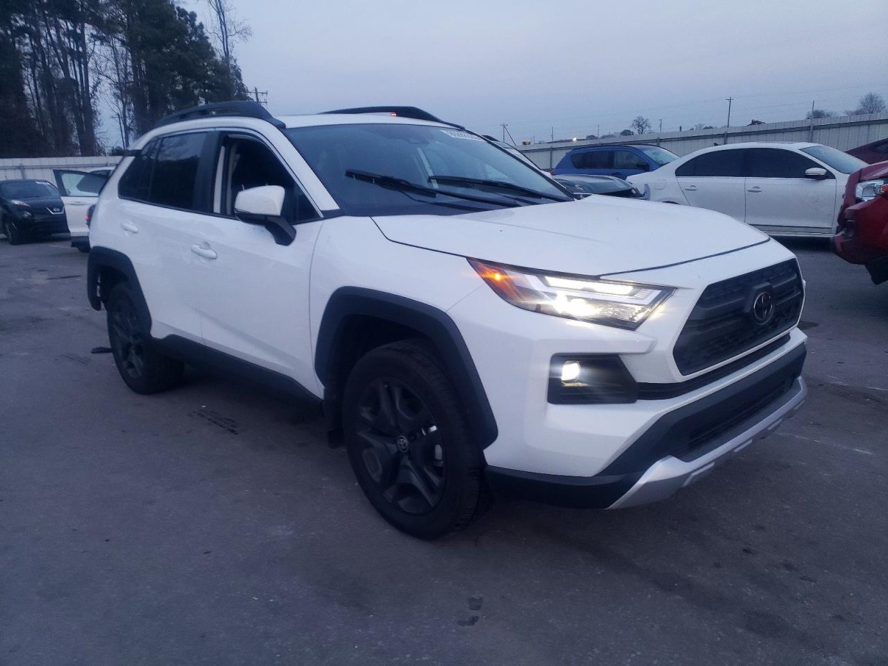 2024 TOYOTA RAV4 ADVENTURE photo 4