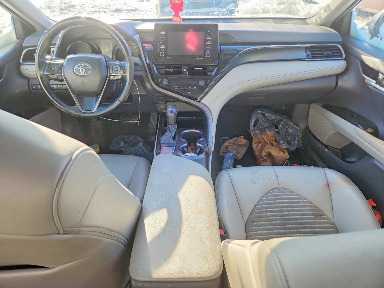 2022 TOYOTA CAMRY SE photo 8