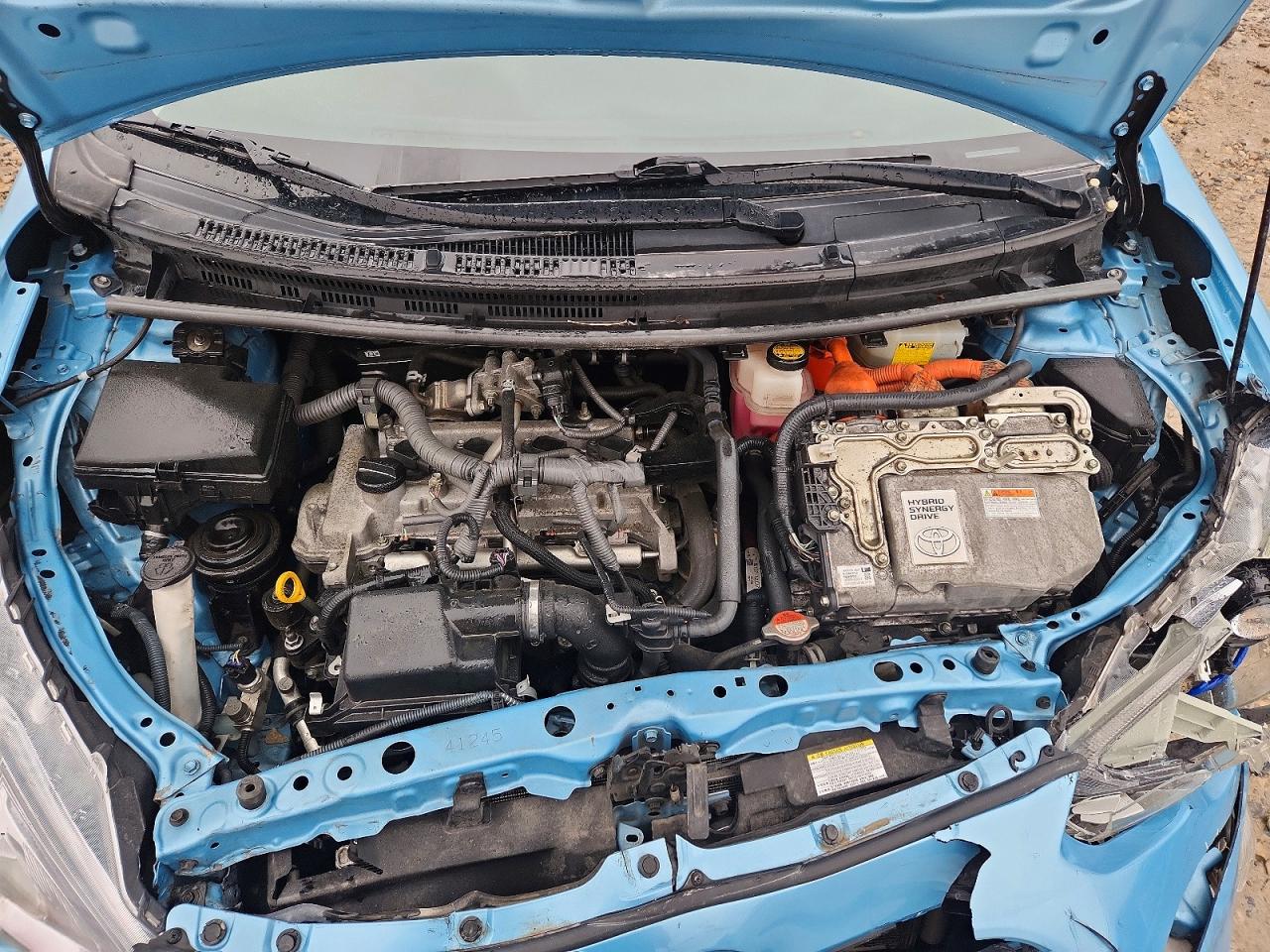 2016 TOYOTA PRIUS C photo 11