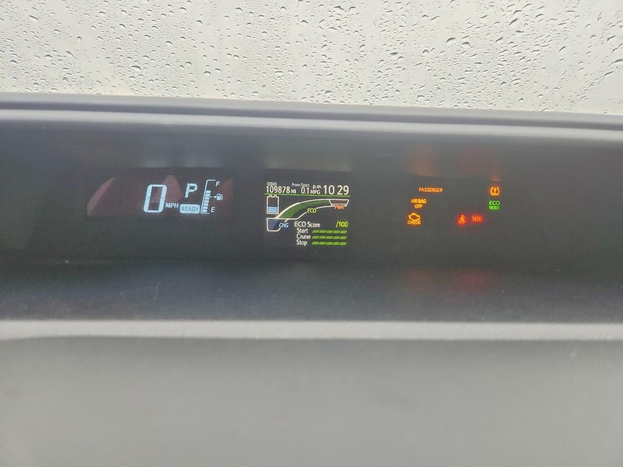 2016 TOYOTA PRIUS C photo 9