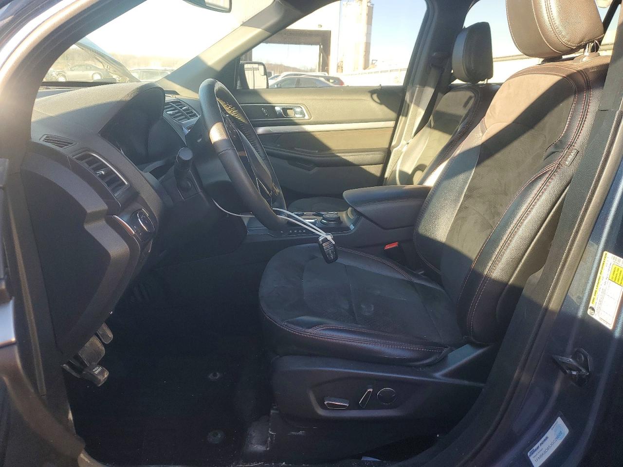2018 FORD EXPLORER XLT photo 7
