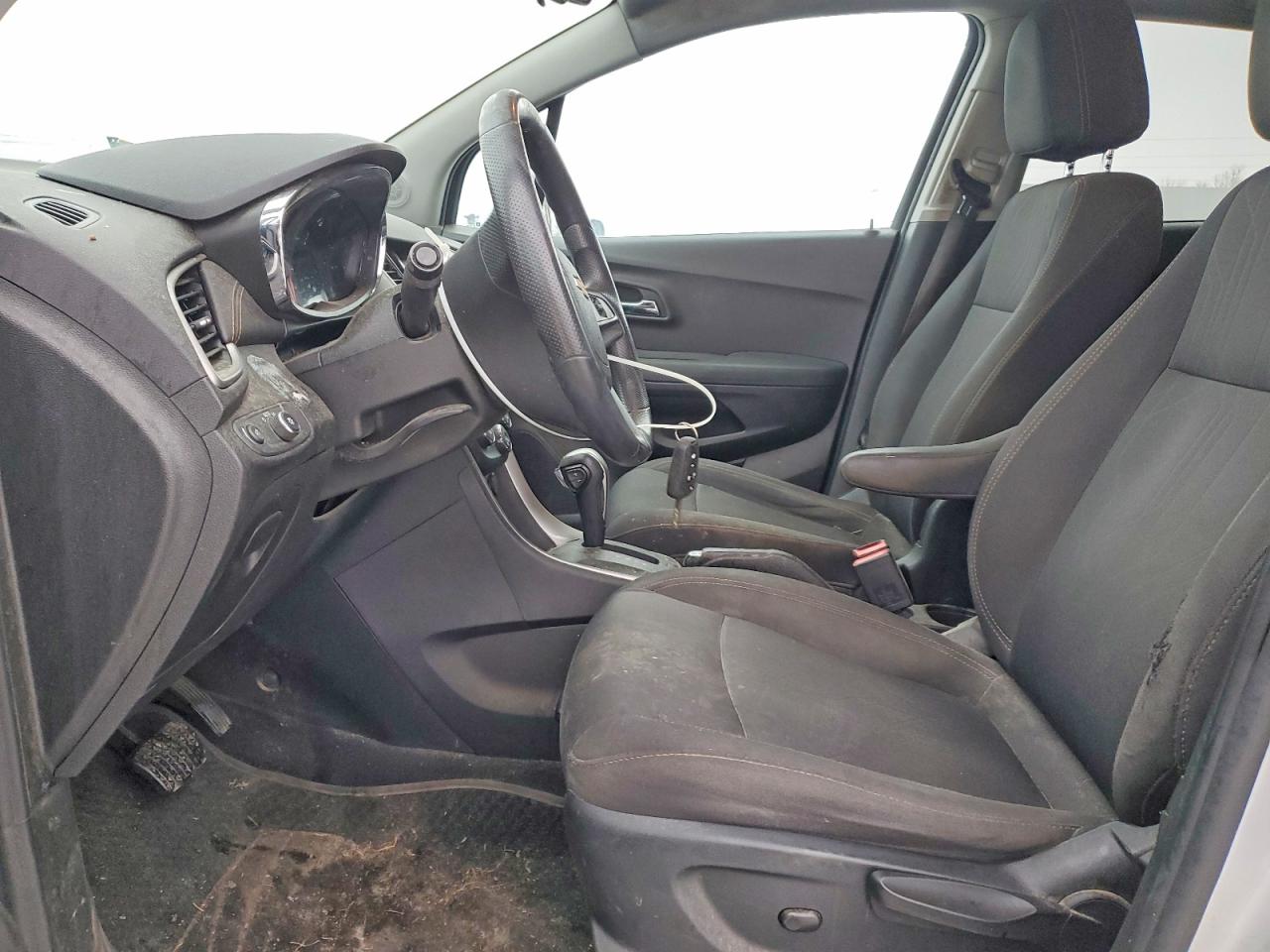2017 CHEVROLET TRAX 1LT photo 7