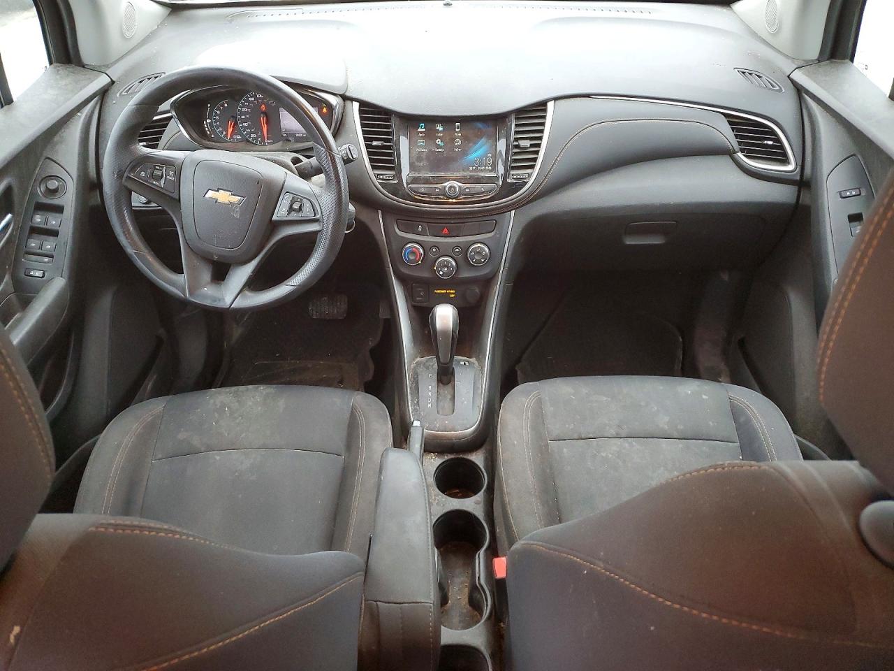 2017 CHEVROLET TRAX 1LT photo 8