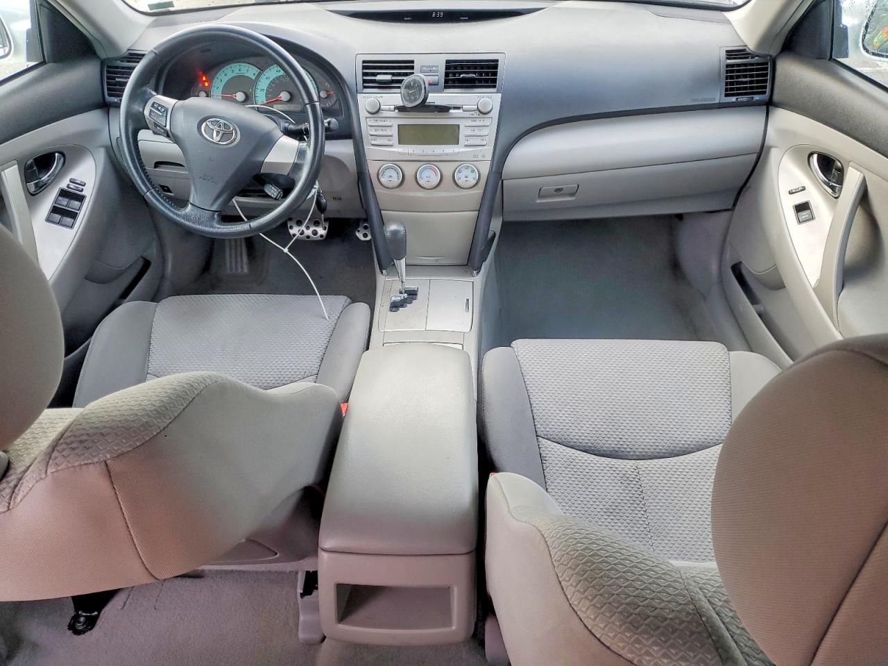 2011 TOYOTA CAMRY BASE photo 8