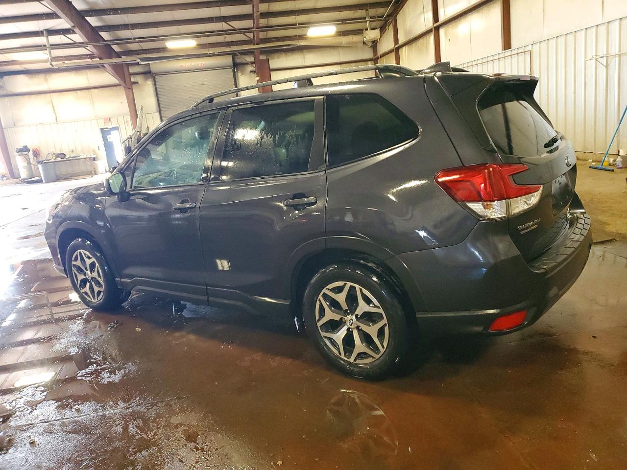 2019 SUBARU FORESTER PREMIUM photo 2