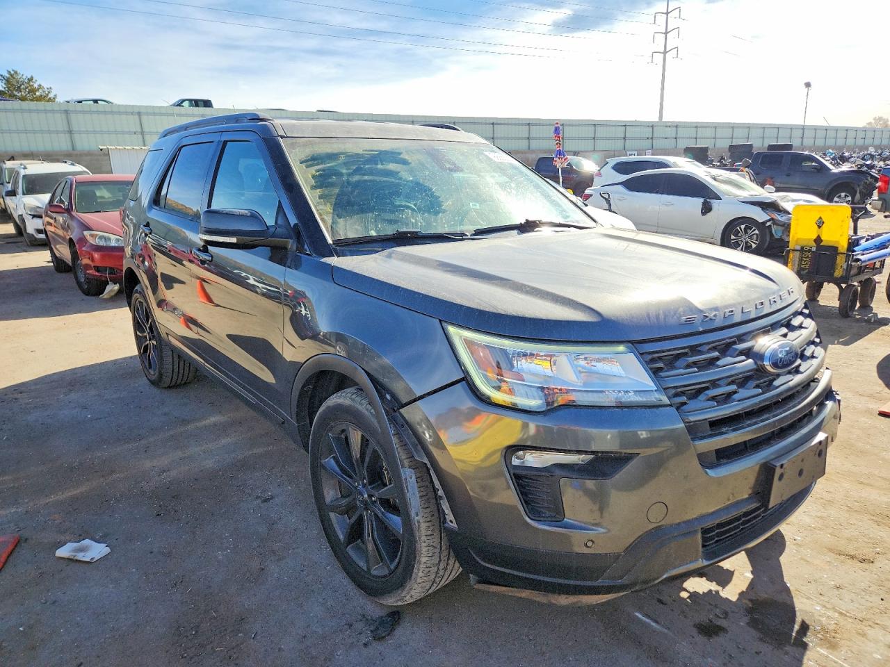 2018 FORD EXPLORER XLT photo 4